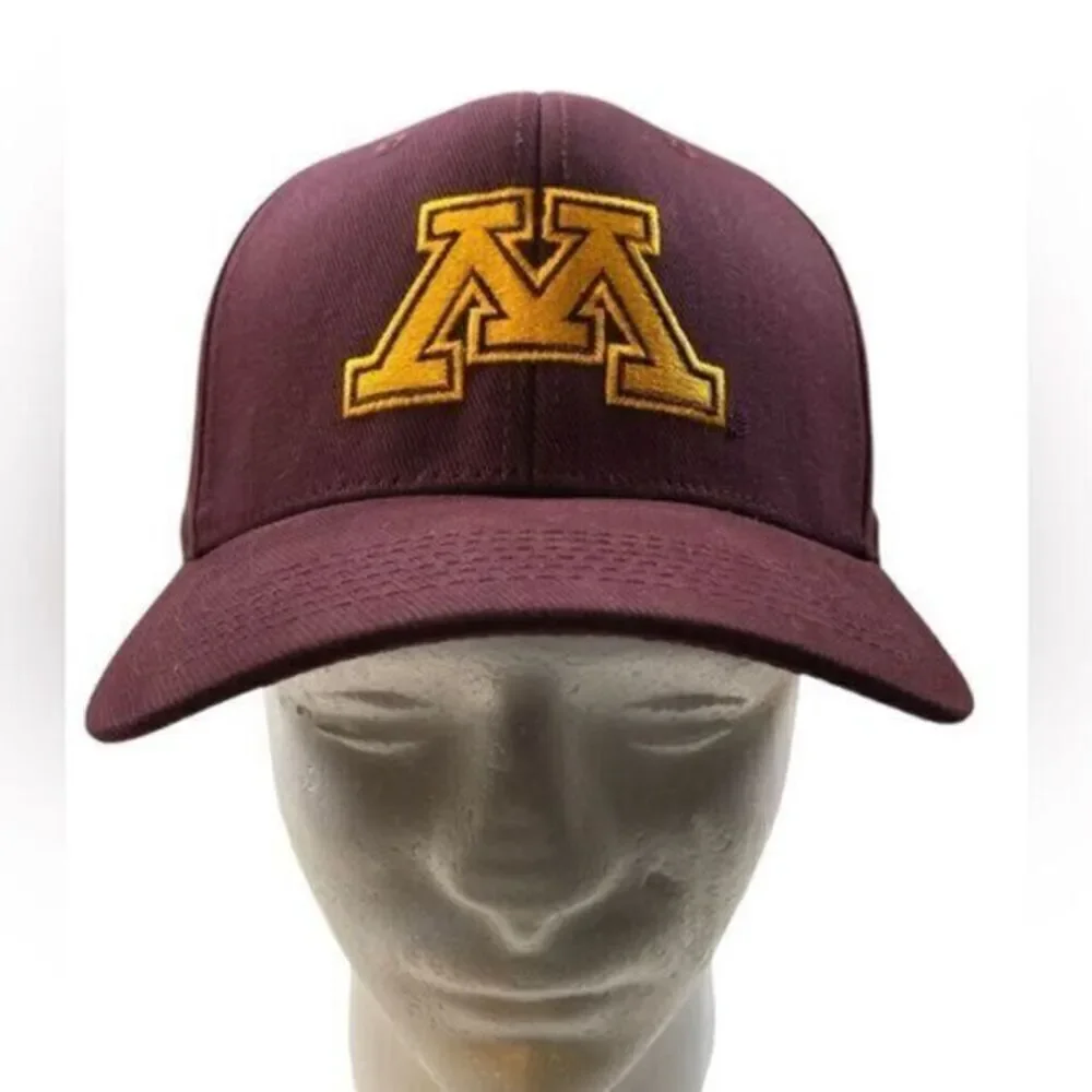 NWT University of Minnesota Gophers Maroon Logo Baseball Cap Adjustable Strap
